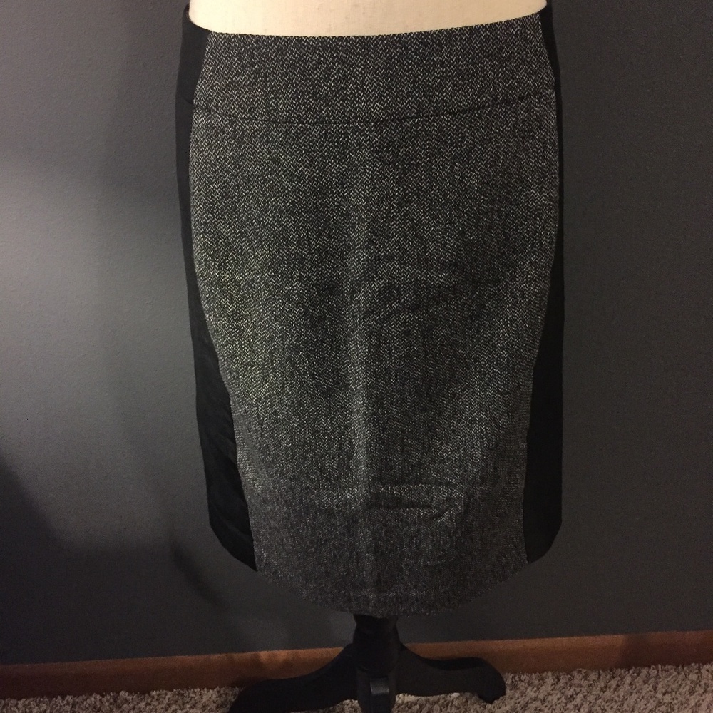 H&M Black Tweed/Black Faux Leather Skirt
